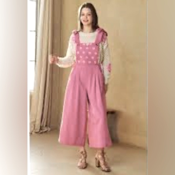 DAVI & DANI Pants - NWT Davi & Dani Pink Wide Leg Embroidered Daisy Denim Romper Pink Medium